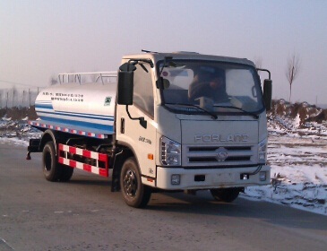 HWK5070GSS型灑水車獲客戶認可，助力汽車物流高效發(fā)展